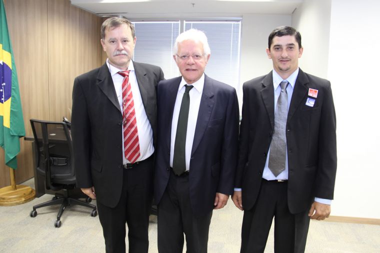 Vereador Jucimar Périco viaja para Curitiba e Brasília para reivindicar benefícios ao Município. 