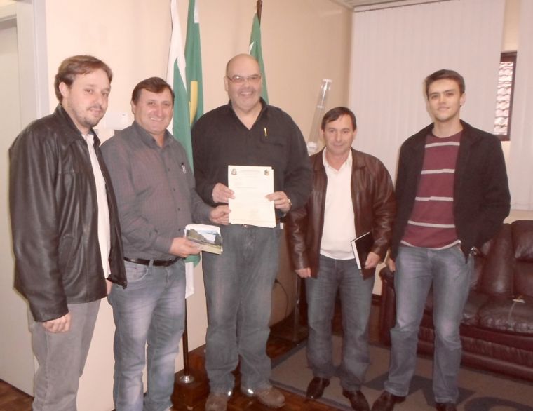 Comissão Especial protocola pedido de redutores de velocidade na BR 158 em RBI