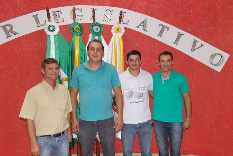 Anderson de Oliveira é eleito presidente da Câmara de Vereadores de Rio Bonito do Iguaçu.
