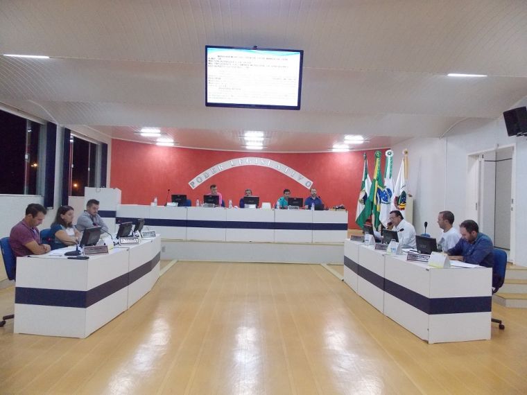 VEREADOR ABRE DENUNCIA CONTRA ATO DO PREFEITO MUNICIPAL